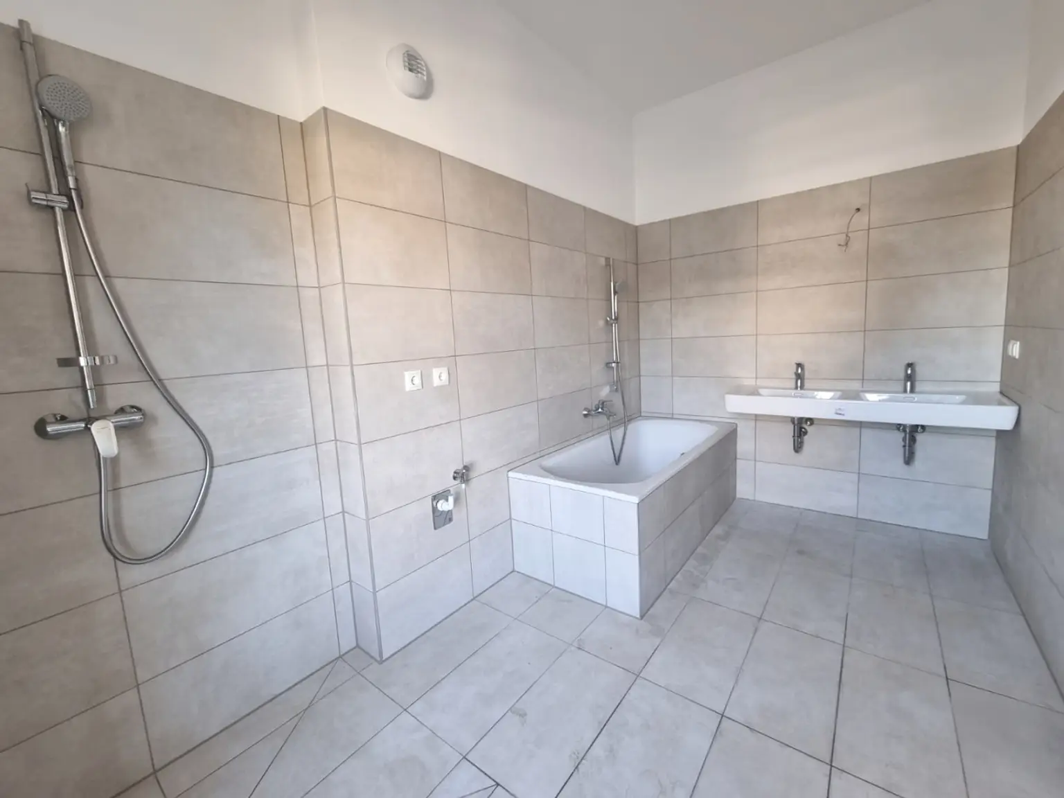Badezimmer 1