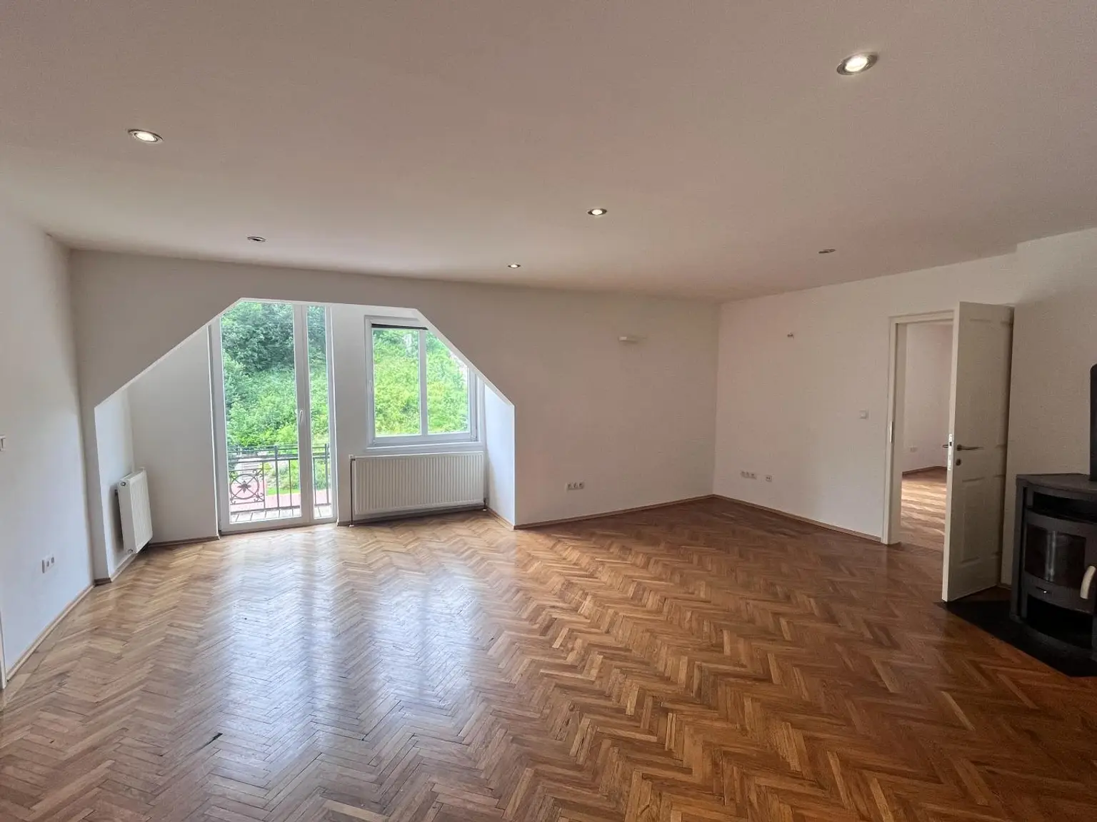 " Zinshaus mit Geschichte & Zukunft im Wienerwald "