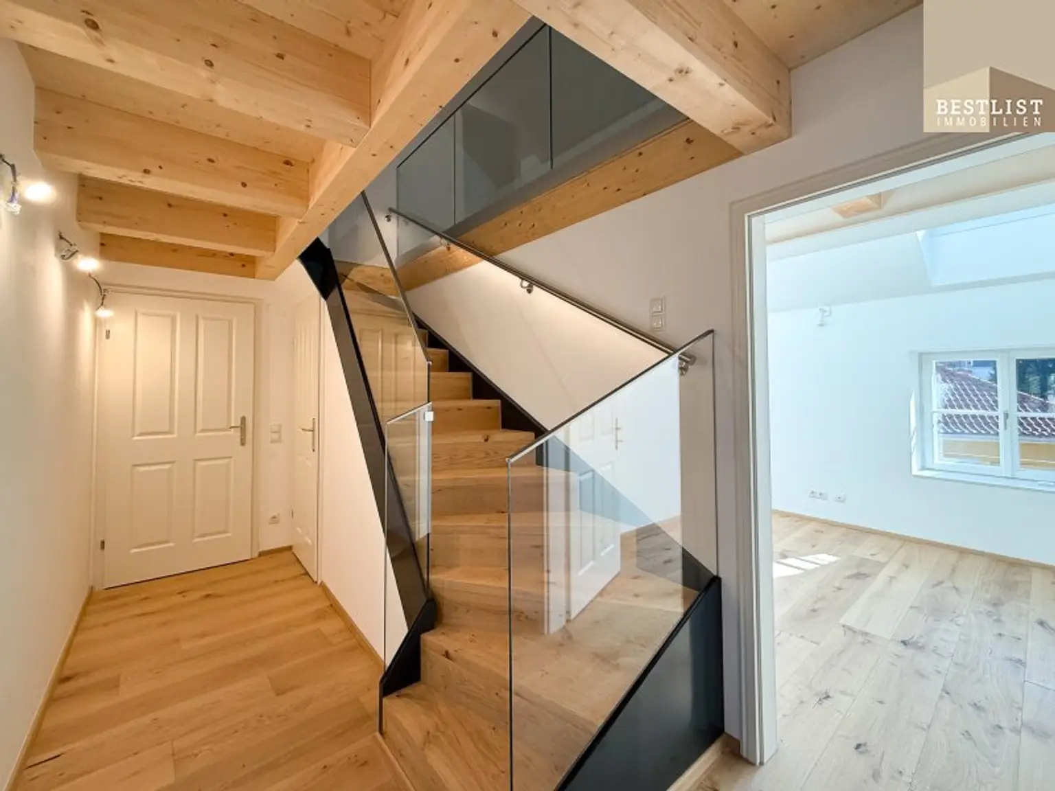 Dachgeschoss-Luxusapartment im Zentrum Baden