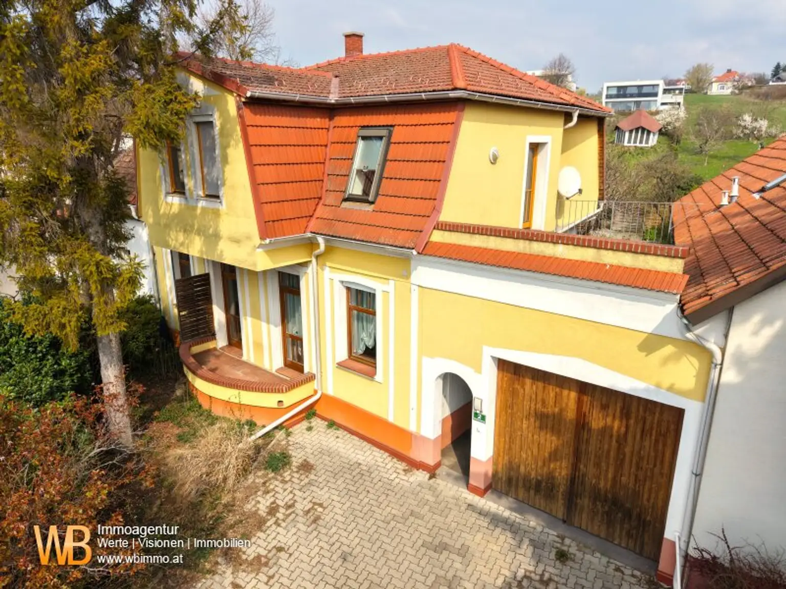 Beste Lage Neusiedl am See: 3 Terrassen, 10 Zimmer, 230m² Wohnfläche, Garten & Seeblick