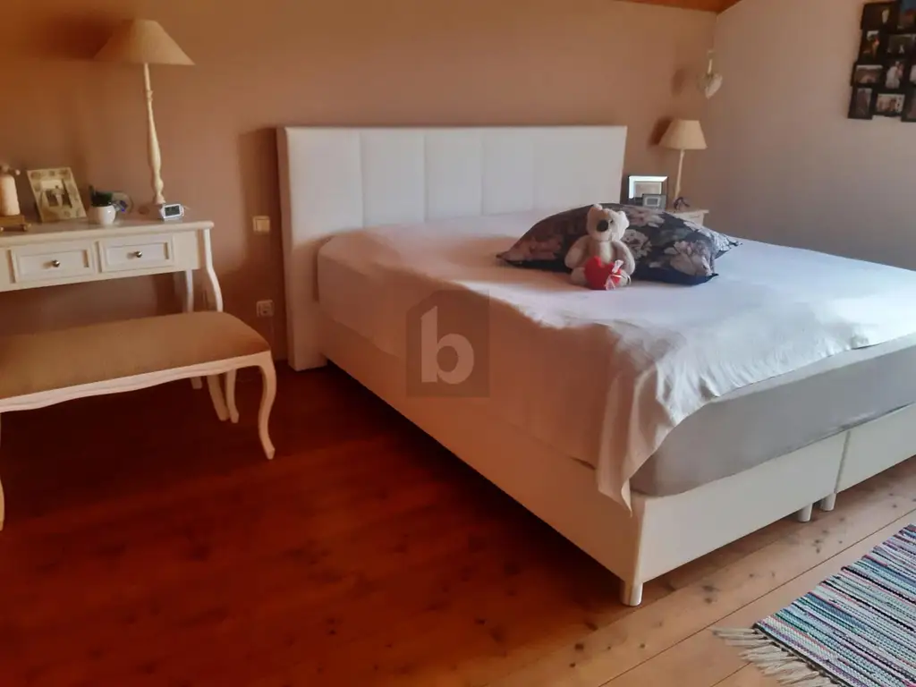 LANDHAUSVILLA MIT WELLNESSOASE