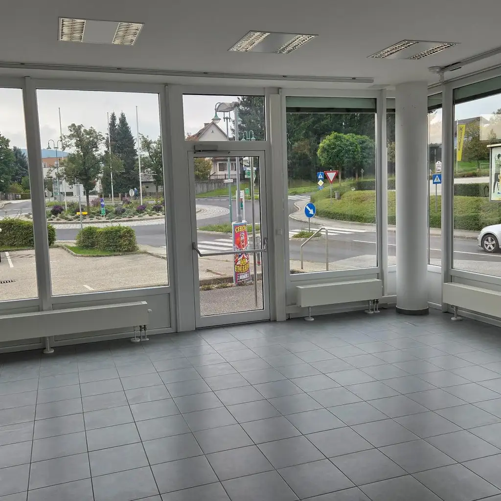Büro oder Geschäftsfläche mit Parkplätzen in zentraler Lage!