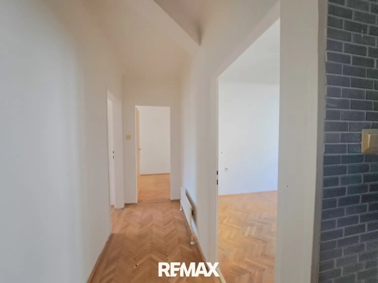 11 Vorzimmer