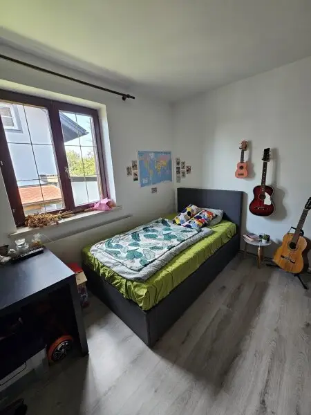 Einfamilienhaus mit Sauna uvm. auf Pachtgrundstück (verlängerbar) in Steinbrunn mit Zugang zum Badeteich!