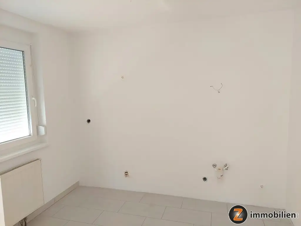 Wallendorf: Sonnige Erdgeschoßwohnung mit Terrasse