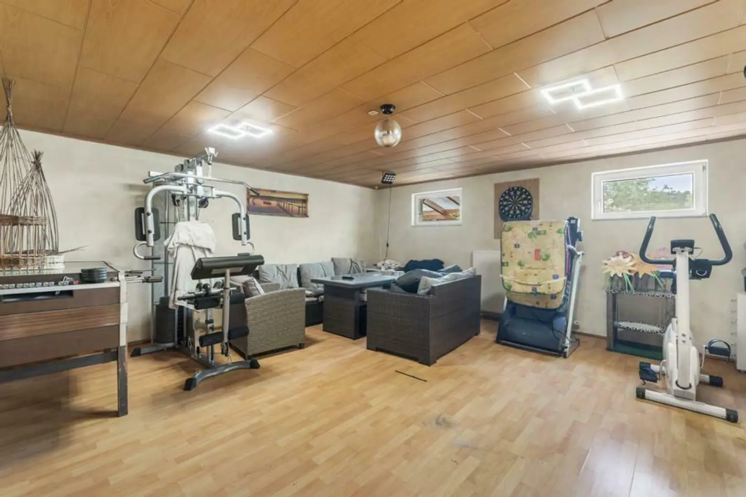 ** Traumhaftes Wohlfühlhaus in ländlicher Idylle trifft Stadtnähe  - nur 15km nach Graz **  Familienparadies mit erstklassiger Infrastruktur **