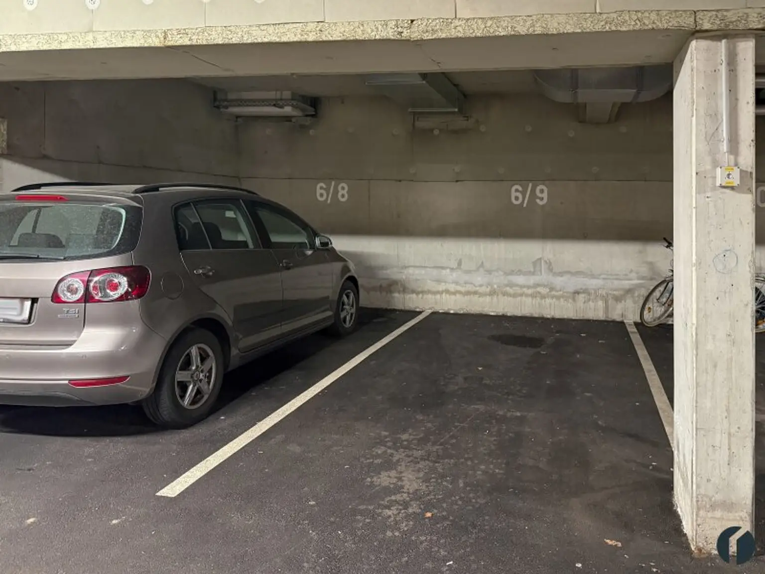 Tiefgaragenstellplatz