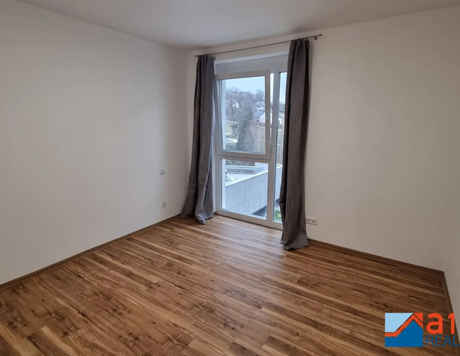 Schöne 2- Zimmerwohnung mit Balkon und Parkplatz!