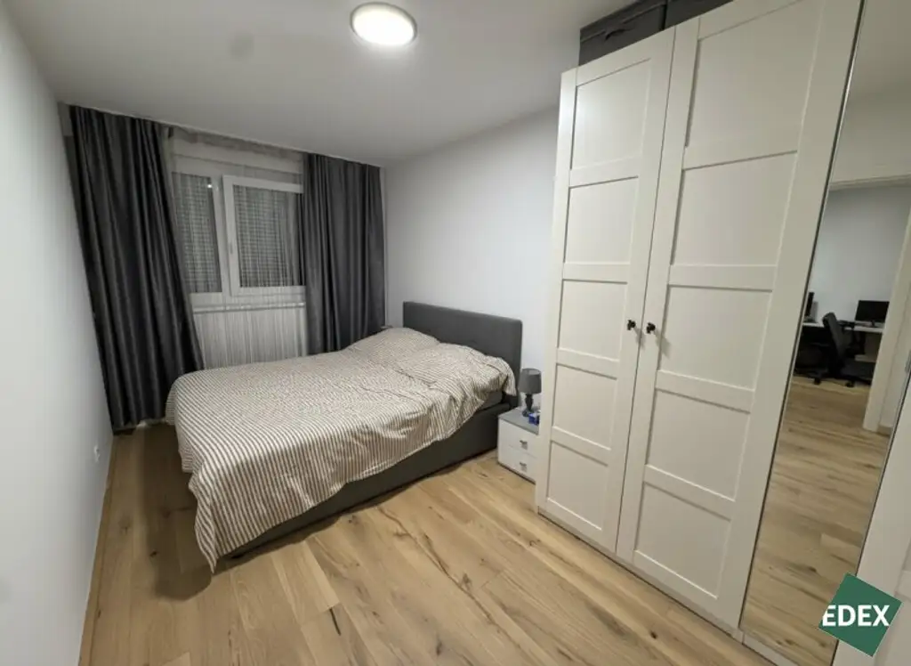 2-Zimmer-Wohnung mit Balkon direkt bei der U3 - perfekt für Singles oder Paare
