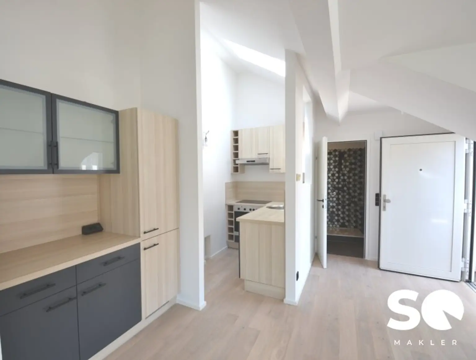 #SQ - STILVOLLE DG-WOHNUNG MIT SONNIGER TERRASSE BEIM AUGARTEN (GAUßPLATZ) & NÄHE DONAUKANAL (U4)