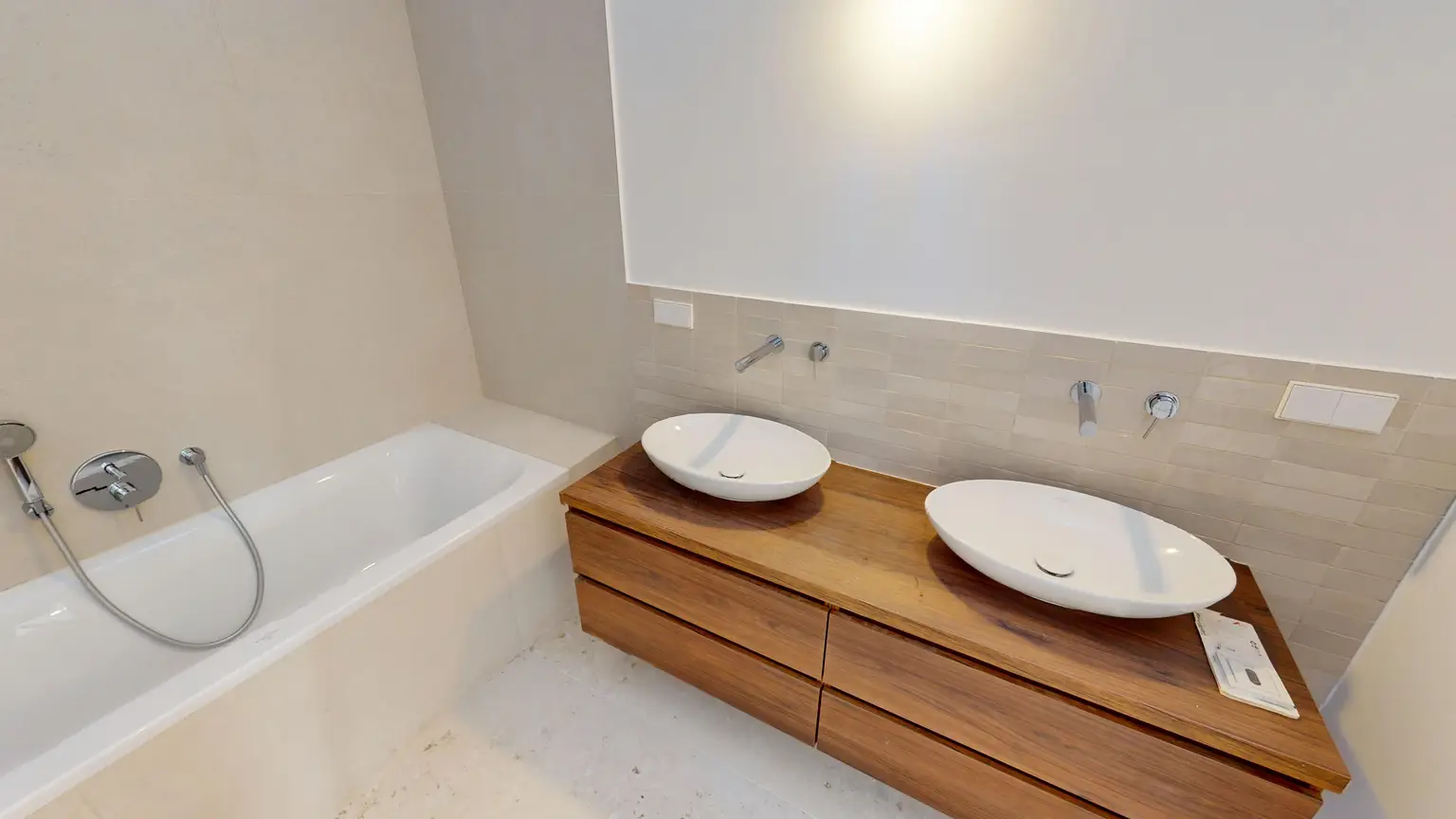 Traumhafte Dachwohnung im Hietzinger Cottage I Altbaujwel