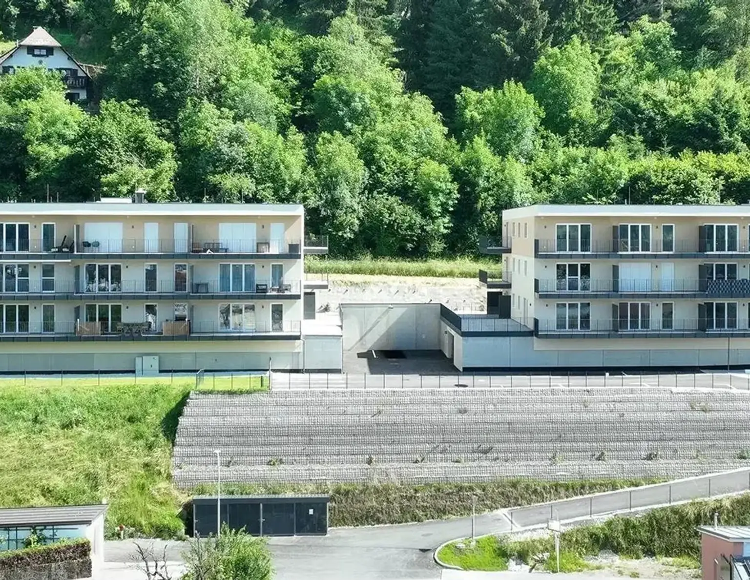 EIGENHEIM ODER ZWEITWOHNSITZ: 2-Zim.-Gartenwohnung mit unverbaubaren Blick ins Ennstal
