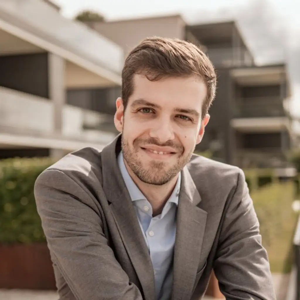 Kristof Holoker
