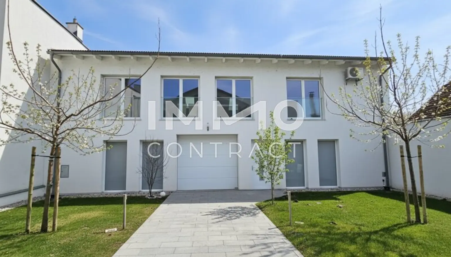 Vorderhaus vom Garten