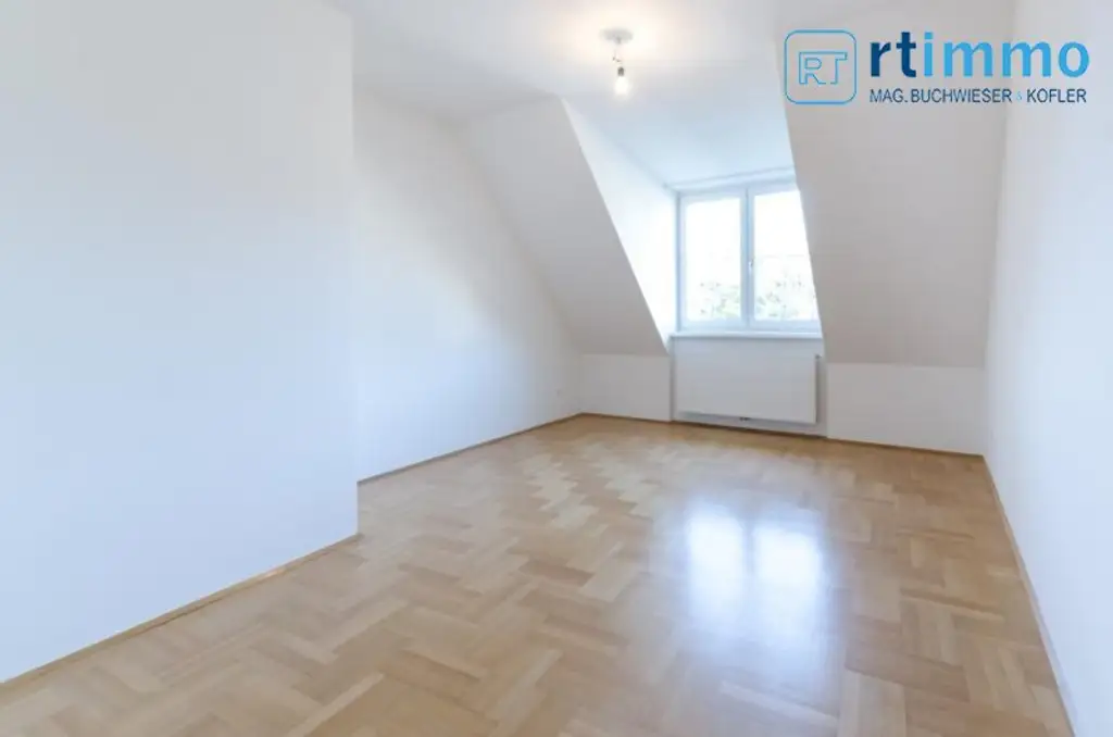 VIER ZIMMER | SCHÖNE UND HELLE TERRASSENWOHNUNG + 70 m2 DACHTERRASSE + GARAGE