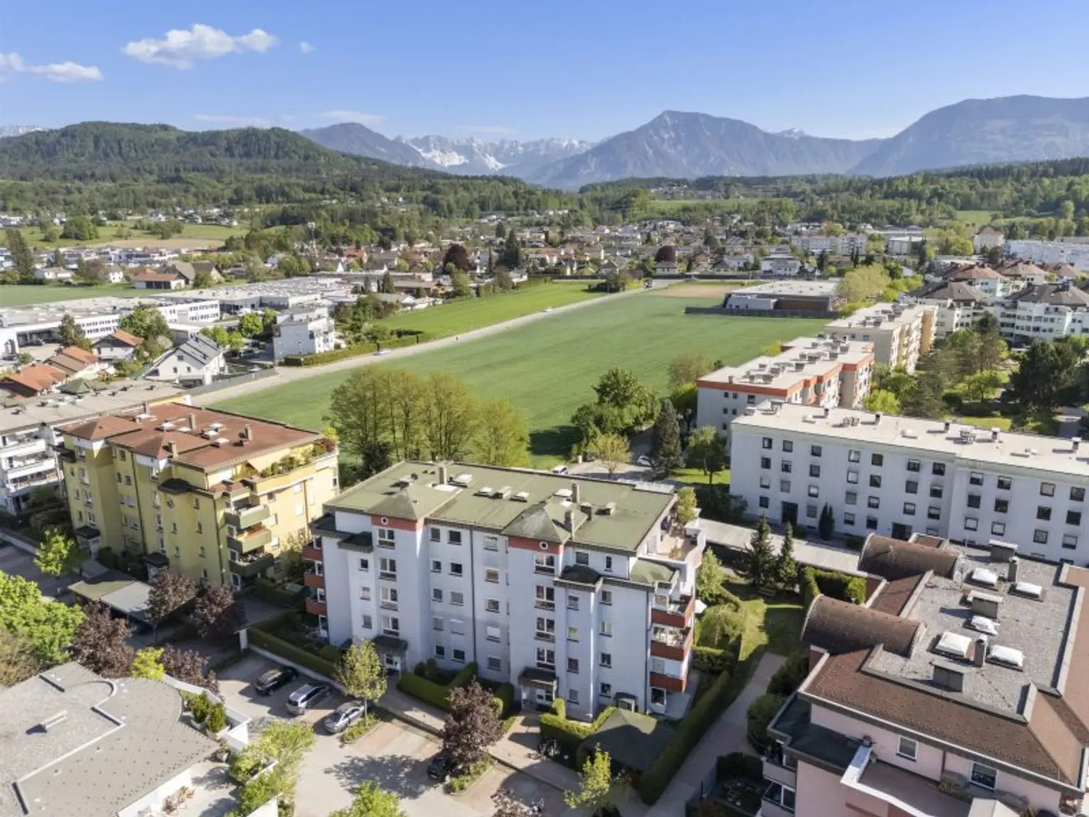 Schöne, sonnendurchflutete, ruhige und junge 94,00m² 3 Zi Wohnung in Viktring - Rekabachweg