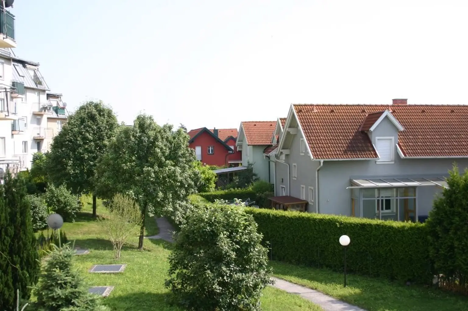 Gemütliche Eigentumswohnung mit Balkon im 1. Liftstock – Möbliert & bezugsfertig!