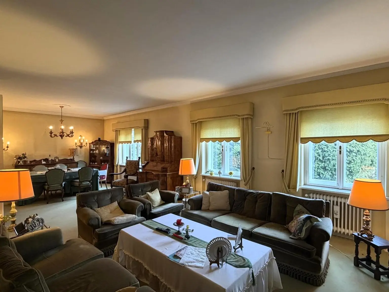 EG / Living mit Gäste-Essplatz