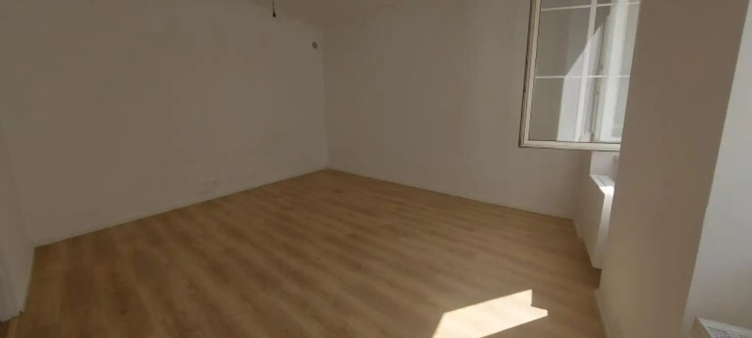 Altbau-Liebling in Toplage von Baden – 85m² Wohntraum mit Parkplatz!