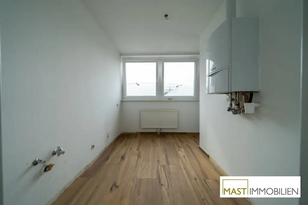 Zur Gänze sanierte 3 Zimmer-Wohnung mit großzügiger Loggia & Fernblick – Spitalgasse 1, Wiener Neustadt