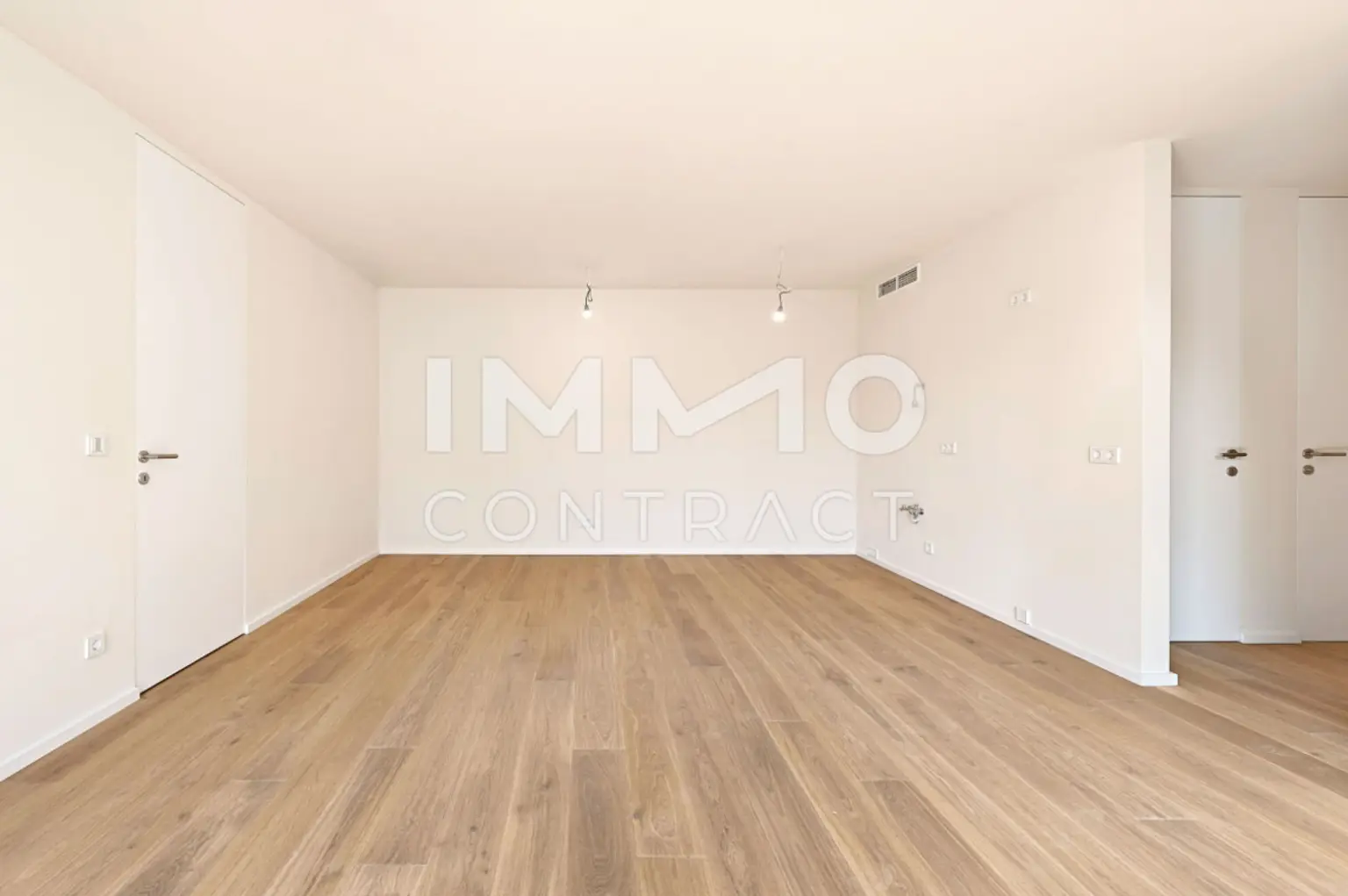 NEW! Modernes Dachgeschoss mit großer Loggia und Weitblick. ERSTBEZUG!