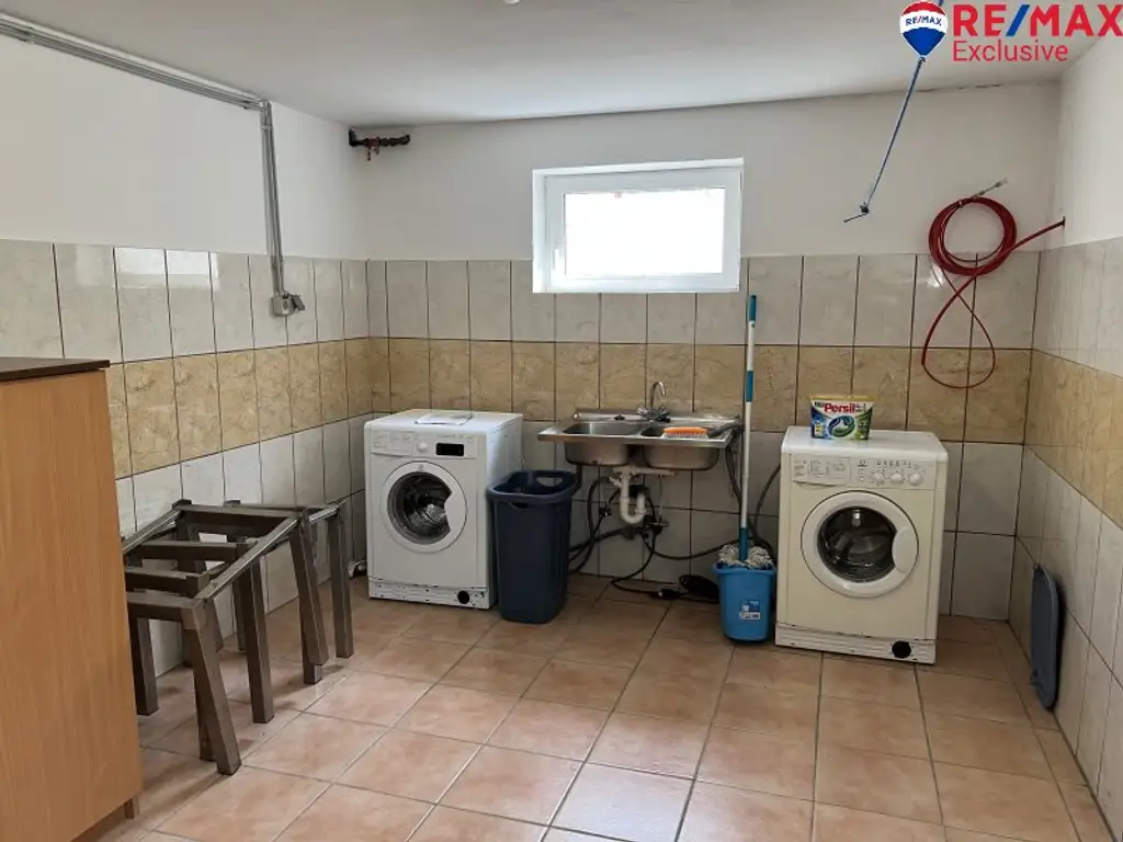 Großzügiges Einfamilienhaus mit Garten, Terrasse & Garage in Ebenfurth, 4 Zimmer, 195m²