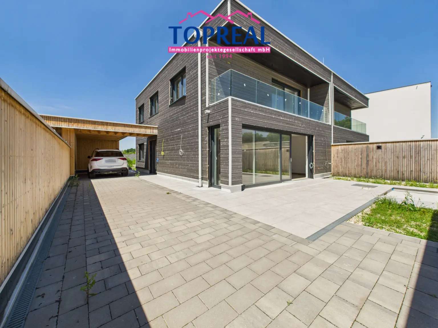 Luxus trifft Technik: Erstbezug mit hochwertiger Ausstattung, Smart Home & Salzwasserpool in Wels-West