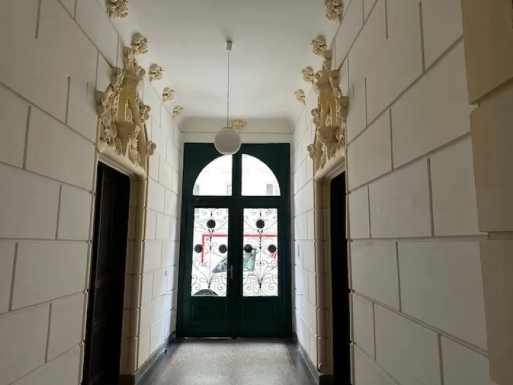 Traumhafte 4-Zimmer-Wohnung im 7. Bezirk