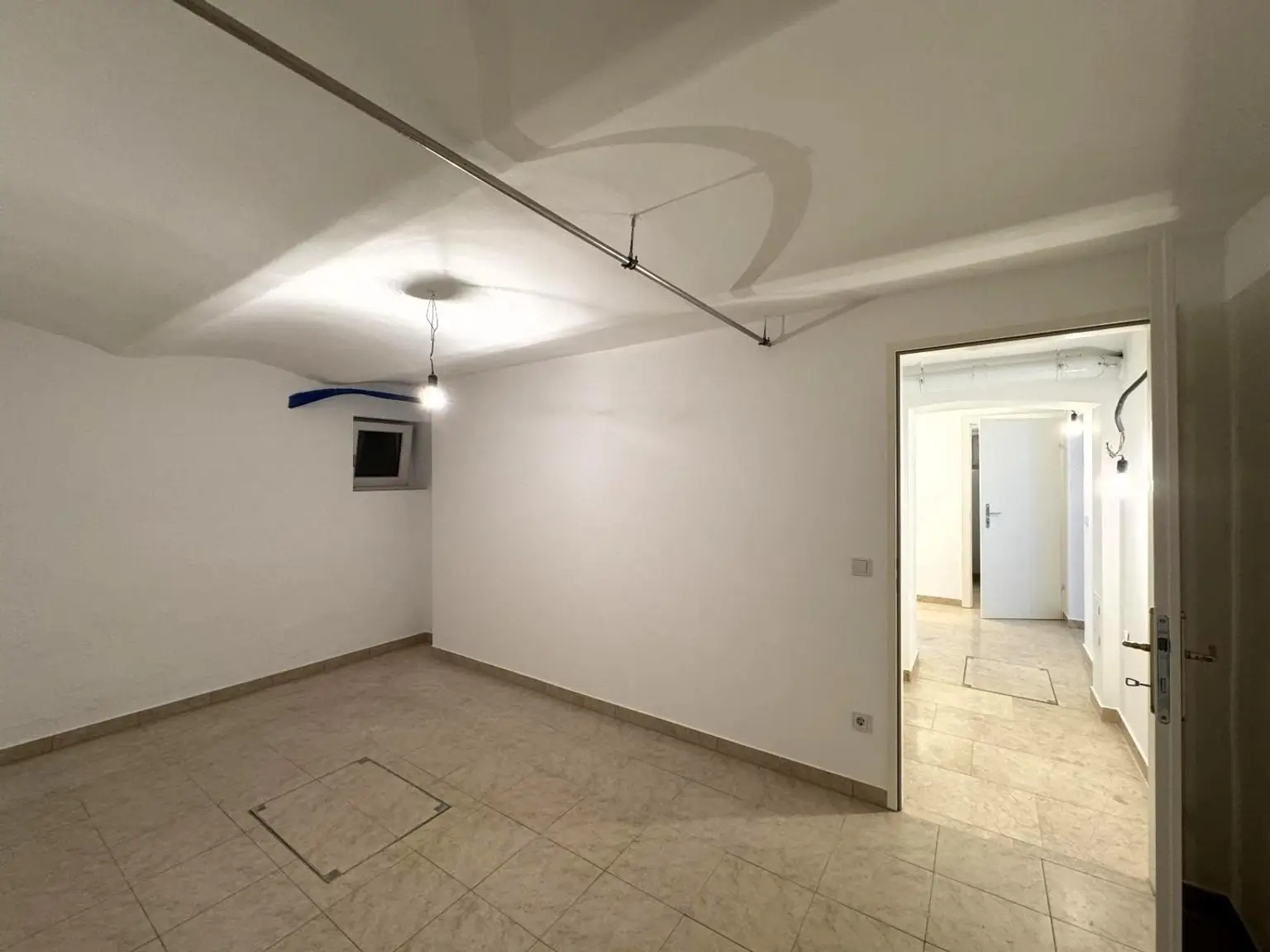 Charmante Alt-Patrizier Villa 3 Schlafzimmer, 4 Bäder + Wohnkeller // Charming old patrician villa, 3 bedrooms, 4 bathrooms + basement living area //