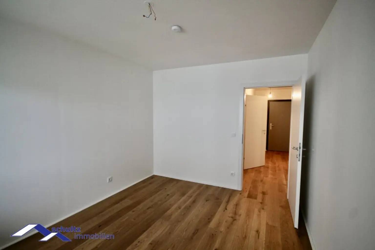 SCHULTZ IMMOBILIEN  - Traumhafte 2-Zimmer Wohnung mit Balkon!