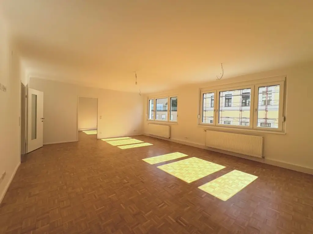 FAMILIENGLÜCK IM 7. - URBANE TRAUMWOHNUNG FÜR STADTLIEBHABER:INNEN