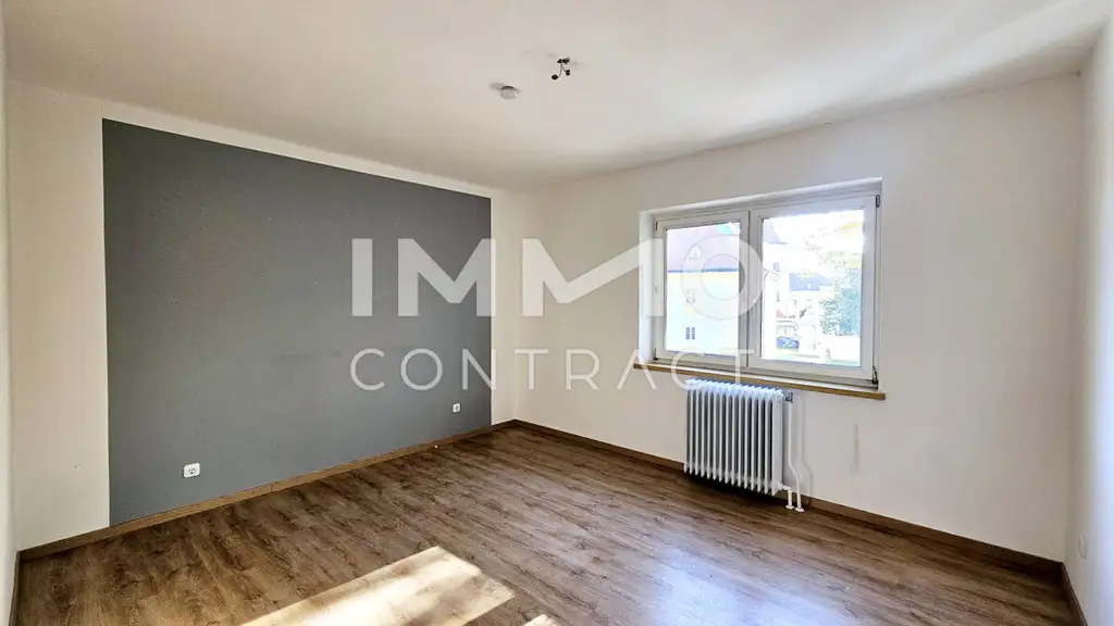 Geräumige, moderne 4-Zimmer-Wohnung mit zwei Bädern und großer Küche im Zentrum von Laxenburg