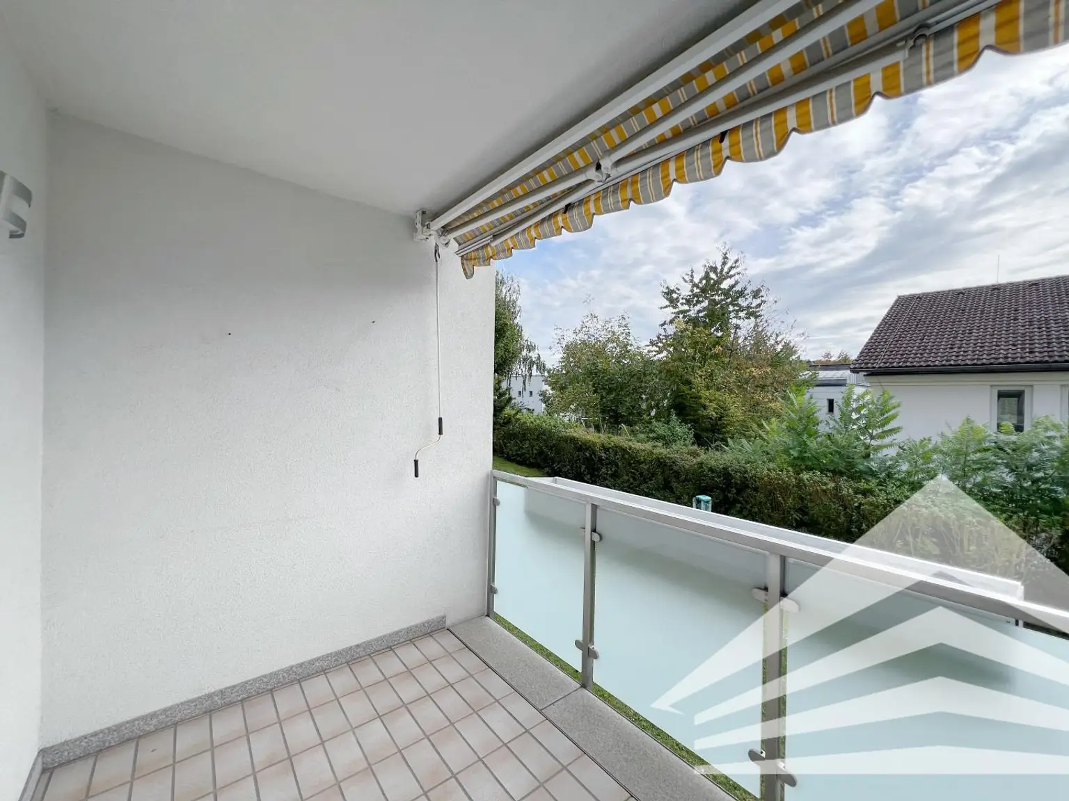 Gut aufgeteilte 3-Zimmer Wohnung mit Loggia - in nur 15 Minuten im Linzer Stadtzentrum!