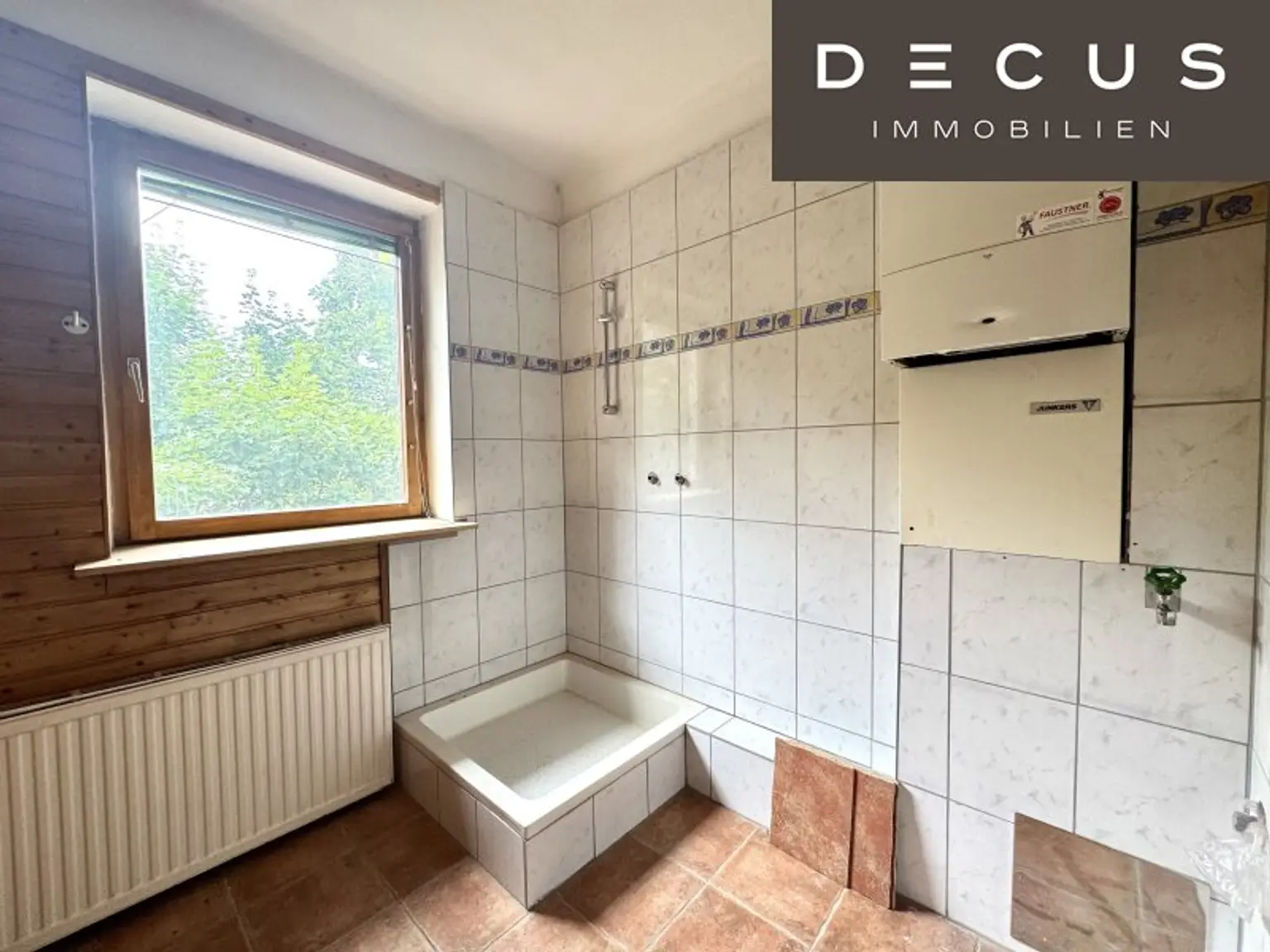 | CHARMANTE 3 -ZIMMER-WOHNUNG IM ALTBAU | FÜR LIEBHABER ZUM AUSBAU | TOP LAGE | GRAZ-GEIDORF