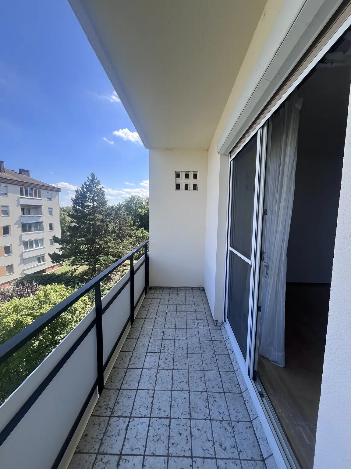Helle 2-Zimmer-Mietwohnung mit Loggia