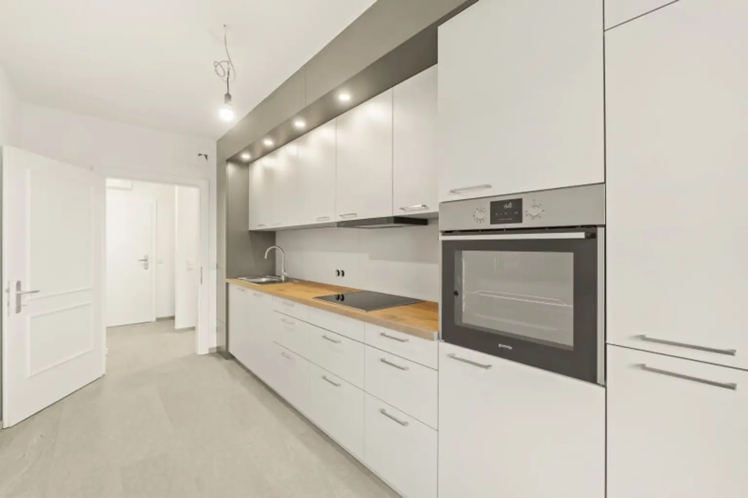 Schöne, sanierte 3 Zimmer Wohnung (Penthouse) 95,00m² mit Westloggia in Waidmannsdorf - Lodengasse