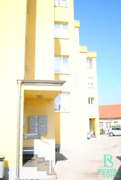 Sonnendurchflutete 3-Zimmer-Wohnung in top Lage mit Balkon!