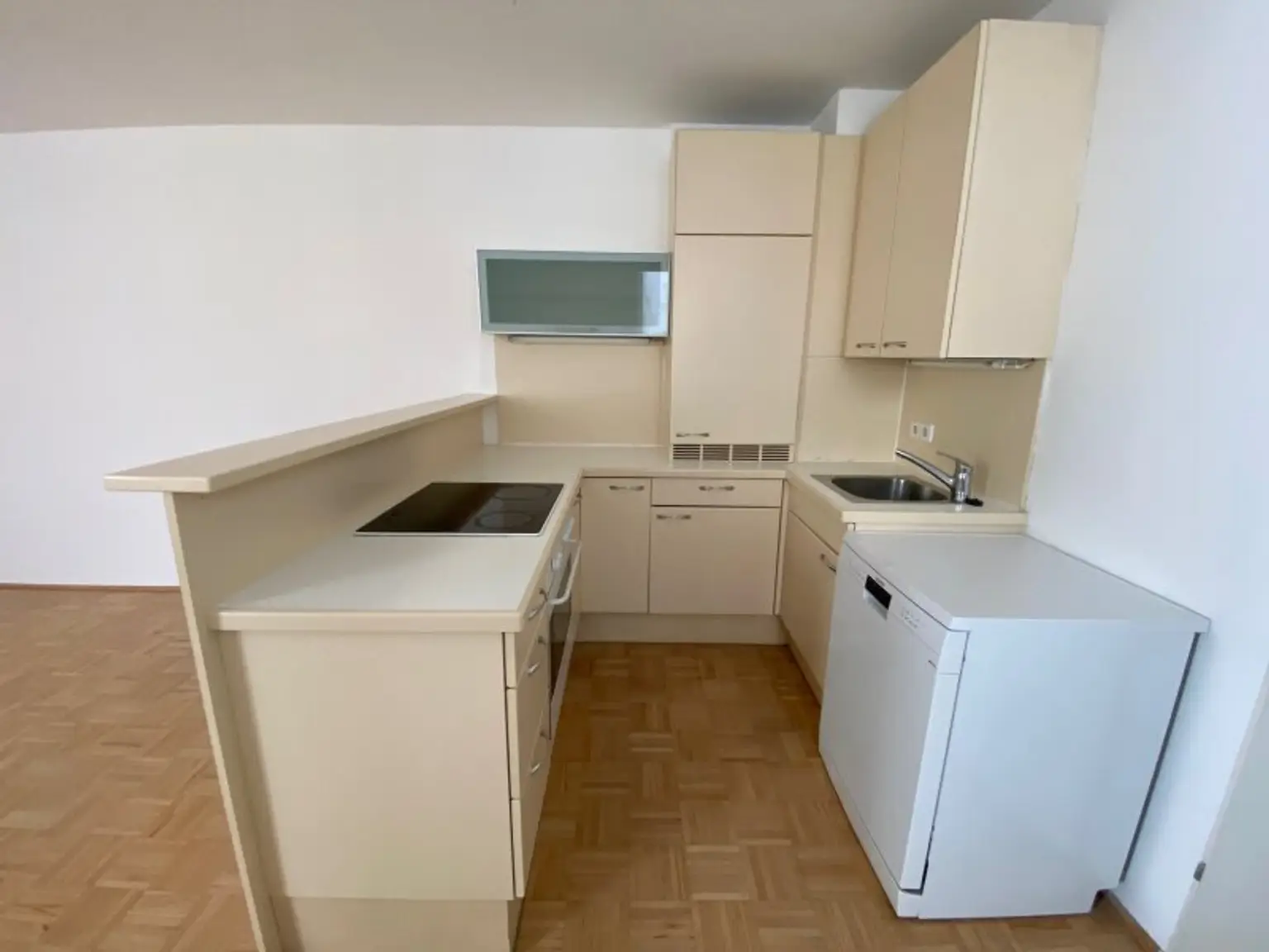 Charmante, sanierte 2-Zimmer Wohnung in der Liechtensteinstraße
