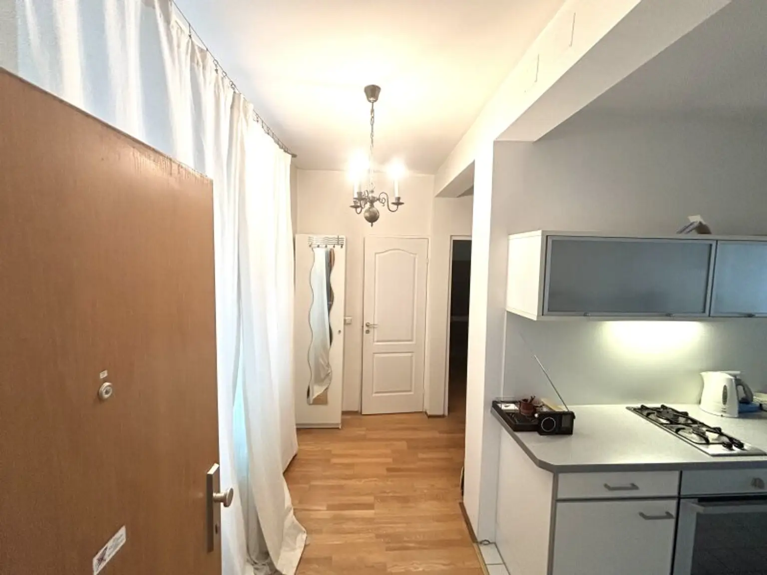 Schöne 3,5 Zimmer Altbauwohnung in zentraler Lage