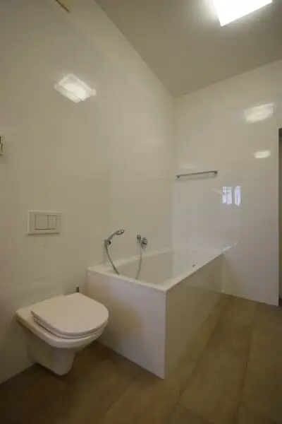 "ANDRÄVIERTEL - Stilvoll Wohnen in sanierter 3 Zimmer Altbauwohnung mit Stadtblick"