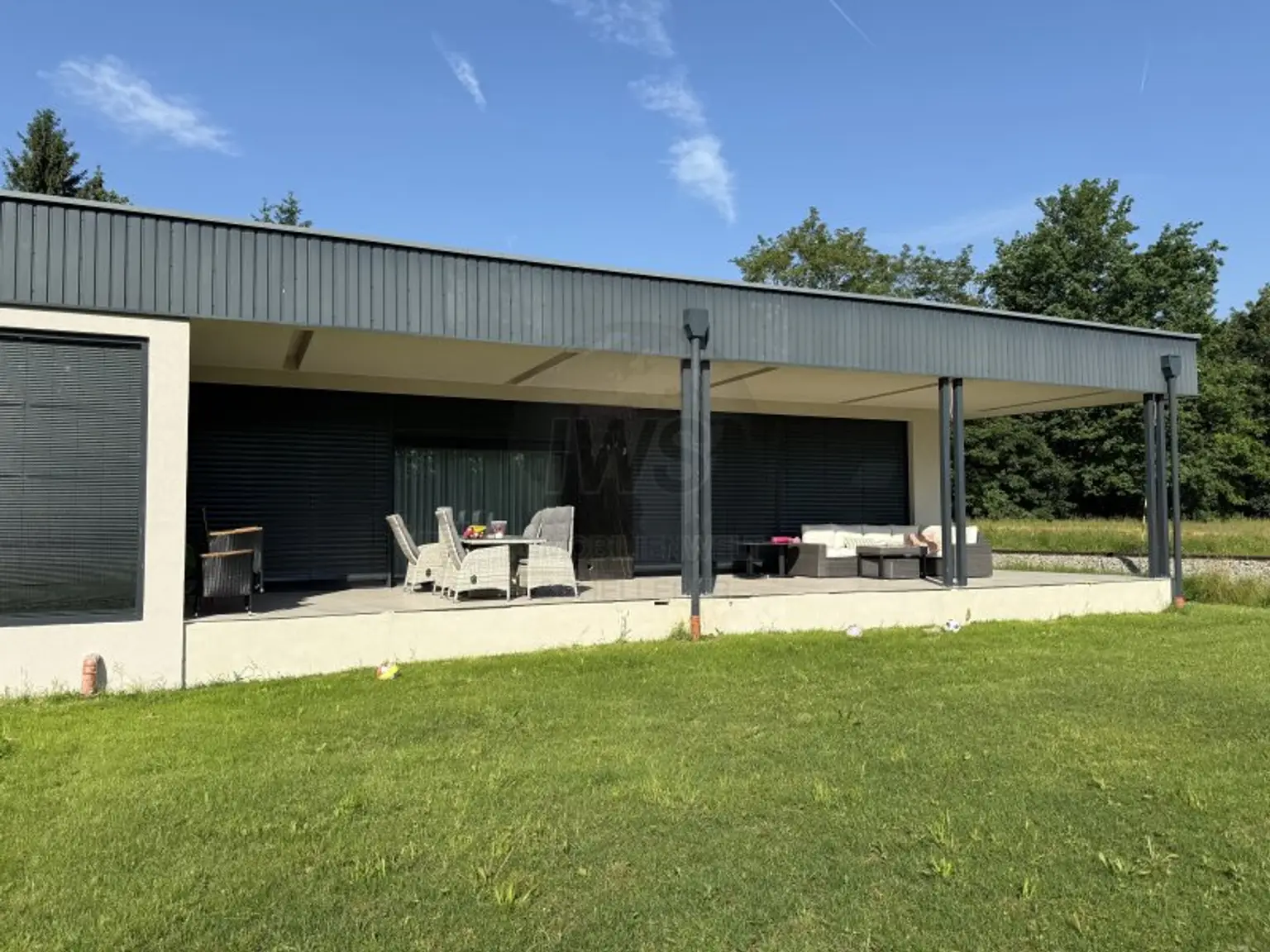 Traumhafter Erstbezug: Moderner Bungalow mit ca 200m² in Breitwiesen für 699.000 €!