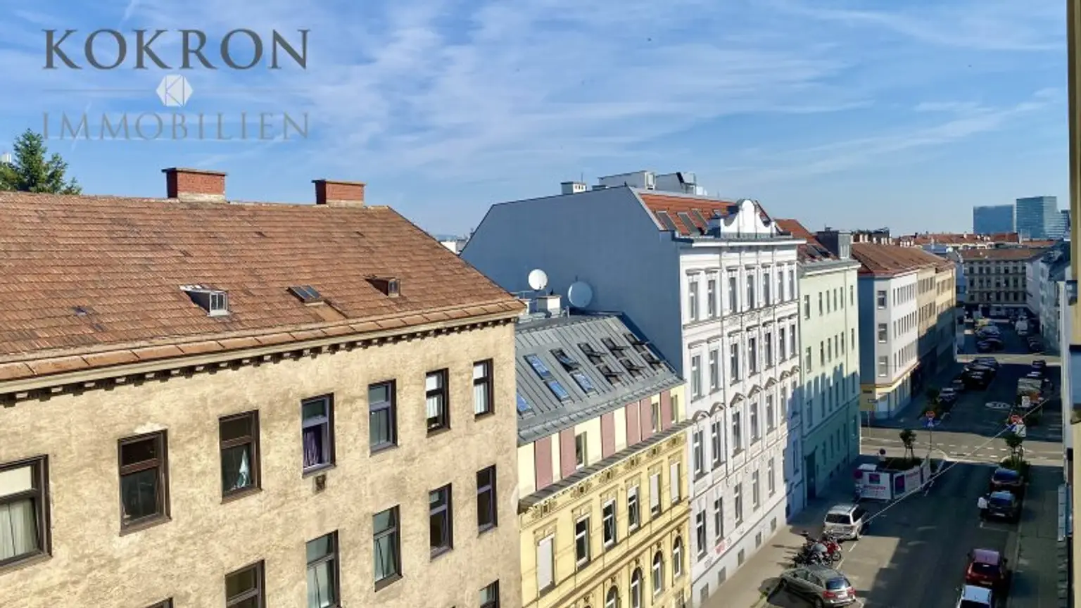 Offener Ausblick über die Dächer der Wiener Gründerzeitbebauung.