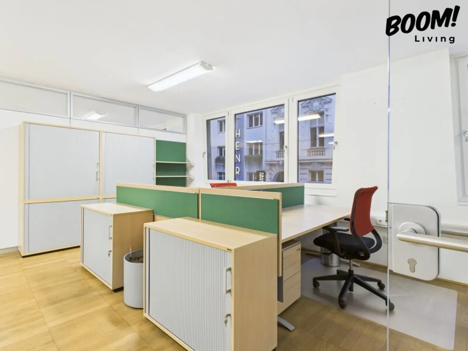 Neuwertiges Büro in 1070 Wien: 3 Zimmer, Parkett, Fußbodenheizung, Garage!