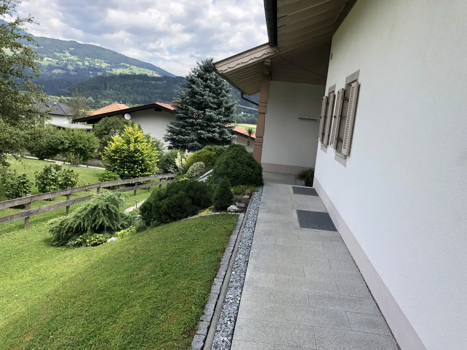 Spittal Nähe: Neuwertiges Haus in ländlicher und ruhiger Lage zu Mieten!!