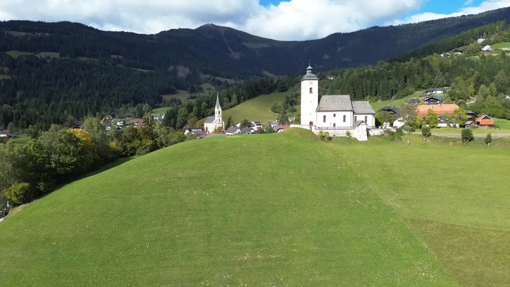 Exklusives Landhaus mit 3 Wohneinheiten, in wunderschöner Lage, Arriach