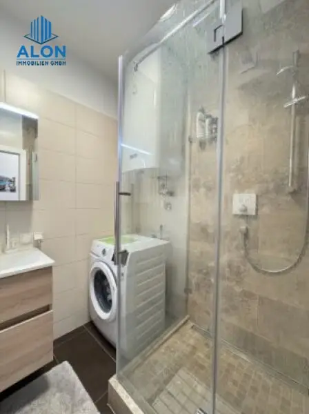 Klimatisierte 2-Zimmer-Neubauwohnung mit Loggia, gegenüber vom Schwedenplatz und Donaukanal!