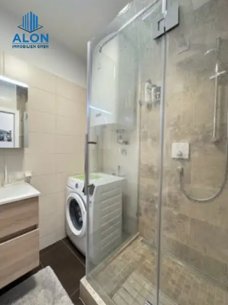 Klimatisierte 2-Zimmer-Neubauwohnung mit Loggia, gegenüber vom Schwedenplatz und Donaukanal!