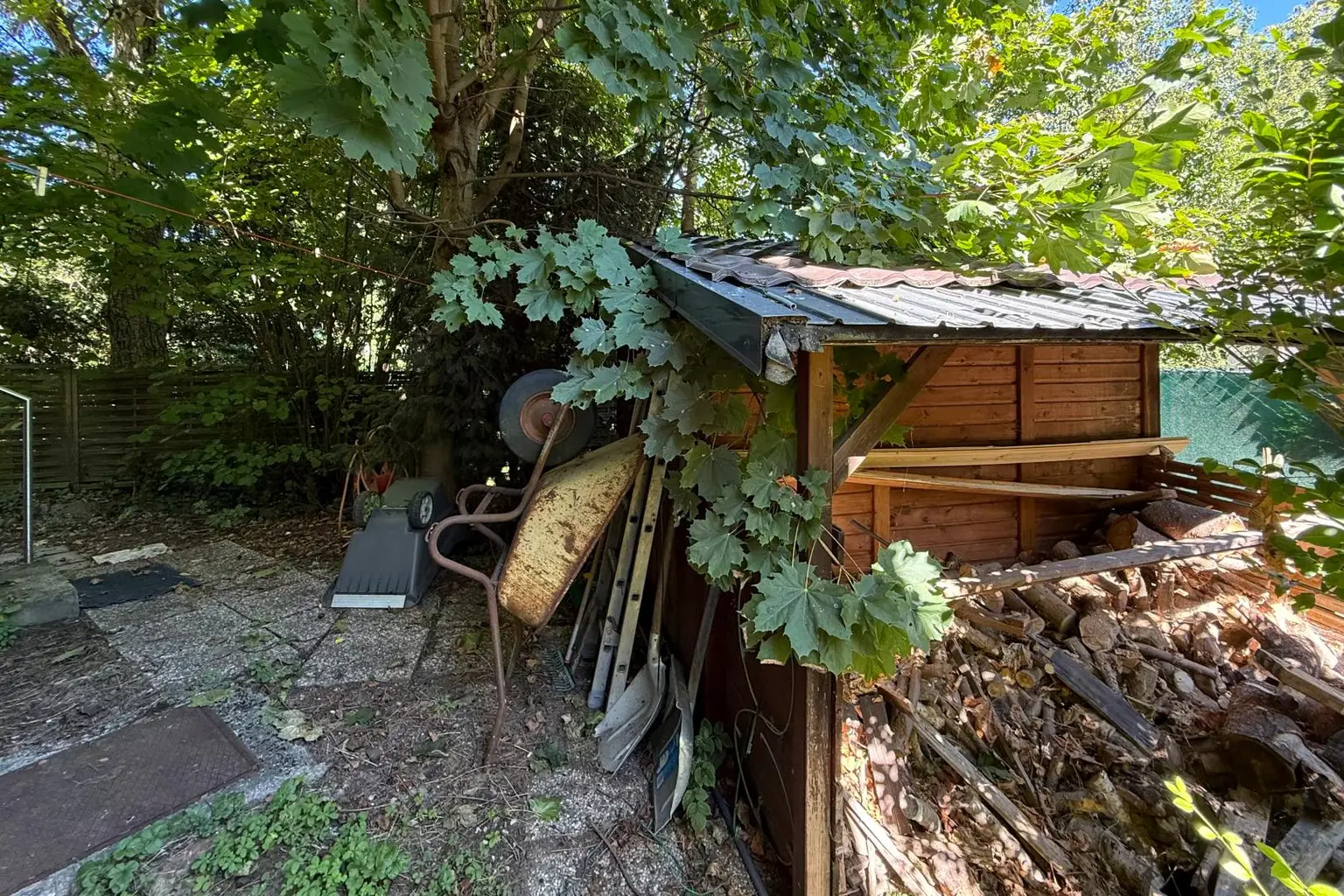 Traumhaftes Gartenparadies in Maurer BESTLAGE