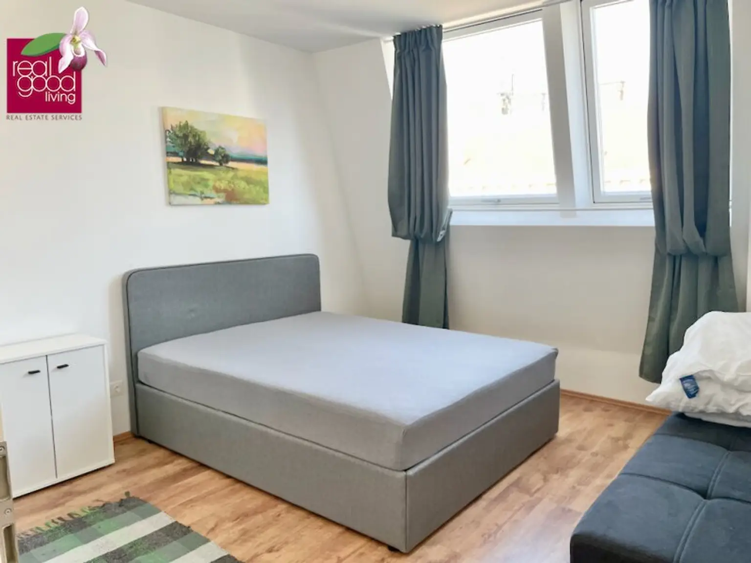 Neubau-Apartment mit Balkon in repräsentativen Gründerzeithaus