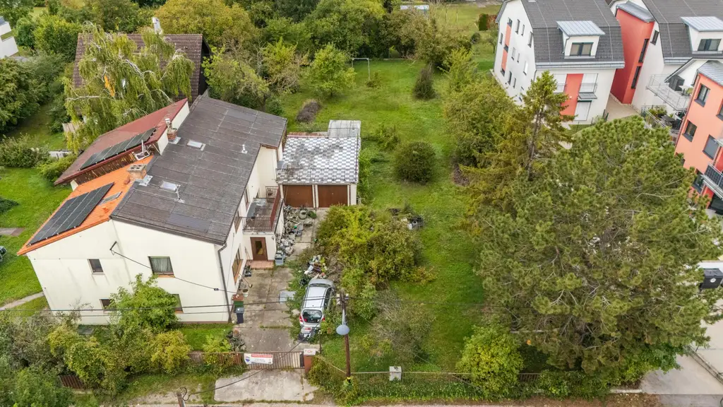 “Exklusives Baugrundstück auf Eigengrund – Ihr Traumprojekt in Bestlage“